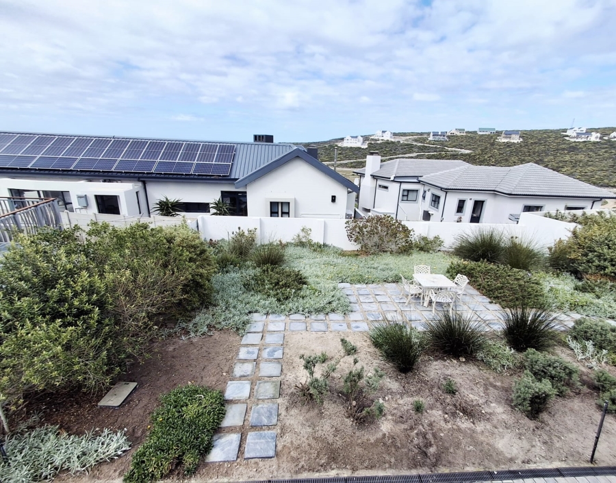 4 Bedroom Property for Sale in Struisbaai Western Cape